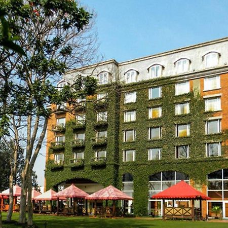 Hotel Royal Orchid Bangalore Esterno foto