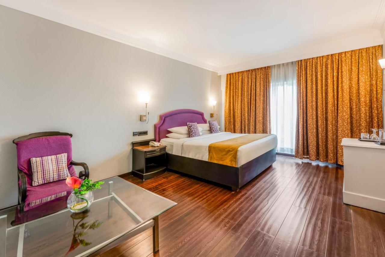 Hotel Royal Orchid Bangalore Esterno foto
