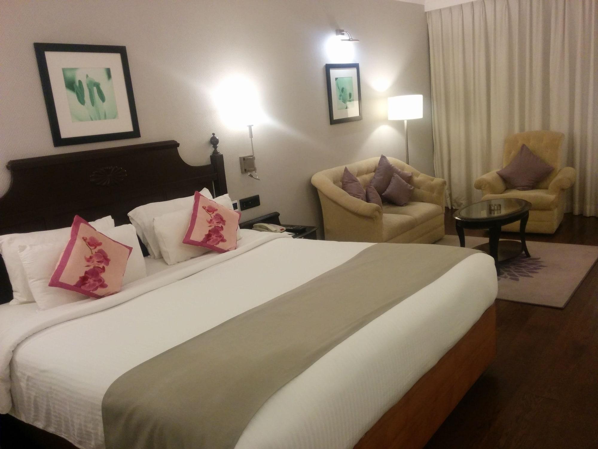Hotel Royal Orchid Bangalore Esterno foto
