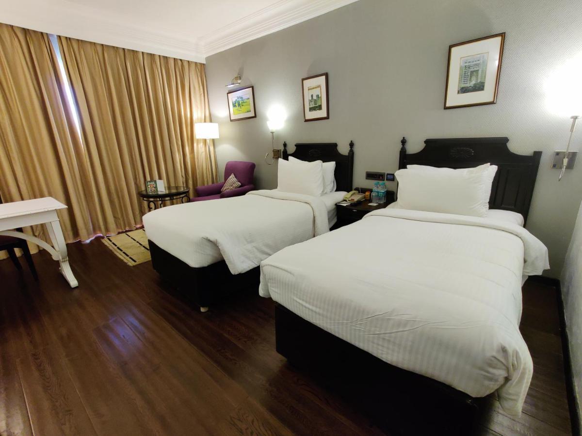 Hotel Royal Orchid Bangalore Esterno foto