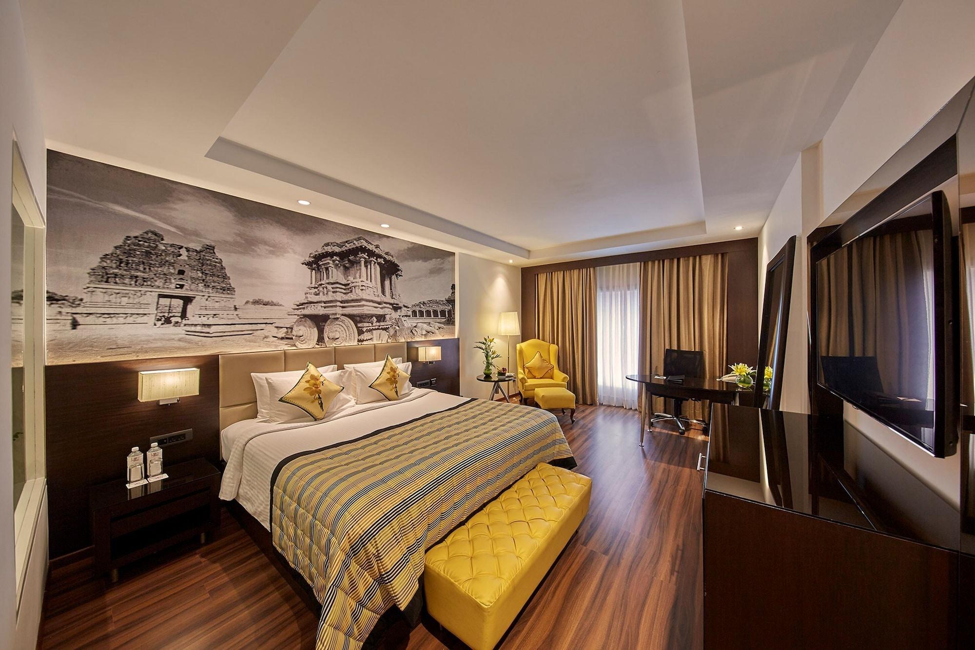 Hotel Royal Orchid Bangalore Esterno foto