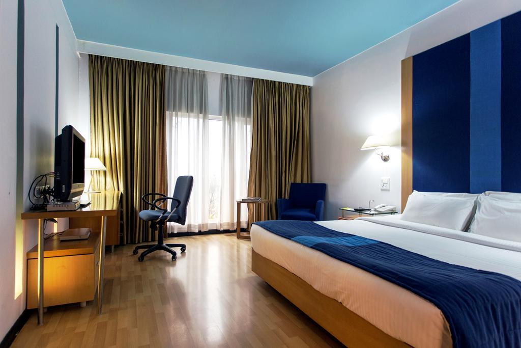 Hotel Royal Orchid Bangalore Esterno foto